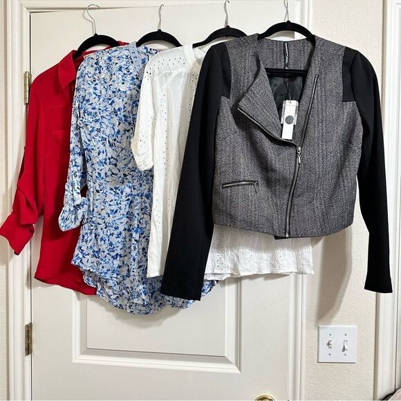 4 PIECE BUNDLE LOT TOP BLOUSE BLAZER LOFT EXPRESS WALTER BAKER CAREERWEAR SMALL - Picture 1 of 9